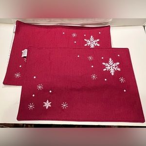 NWT LONGABERGER FALLING SNOW PLACEMATS- SET OF 2.